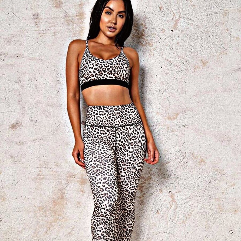 Leopard print leggings—new